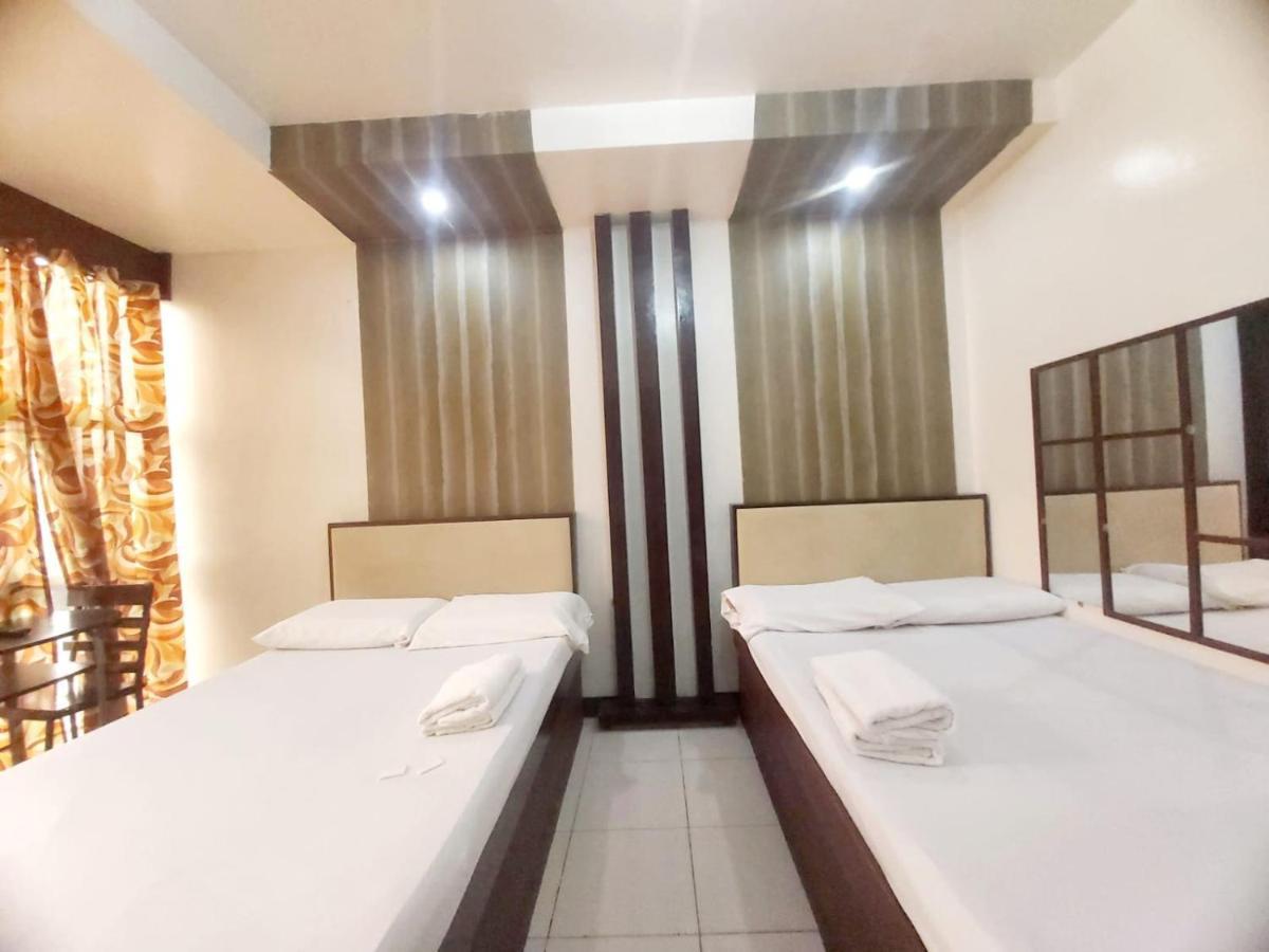 Cosmo Hotel Espana Near Ust Манила Экстерьер фото